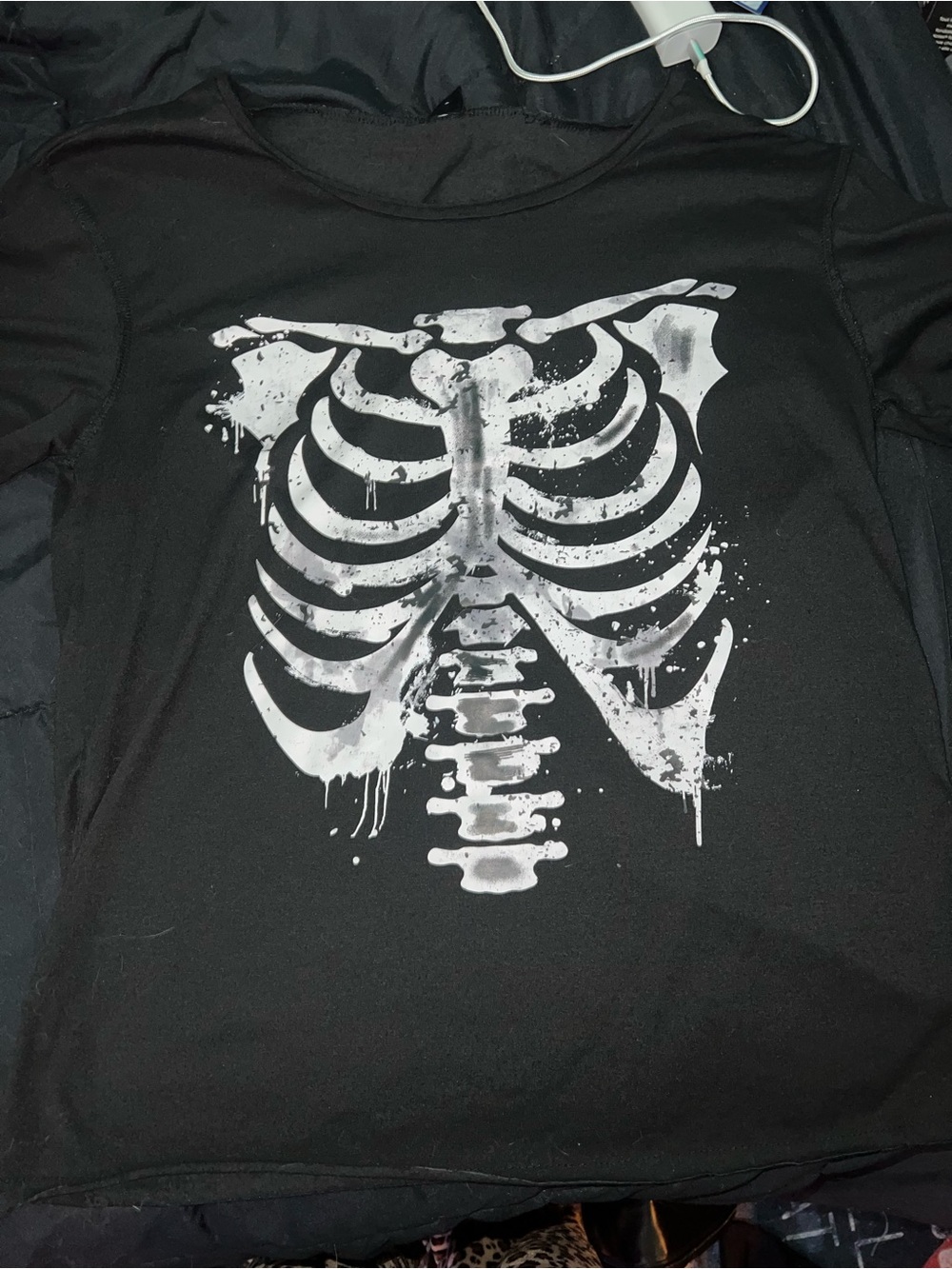 Off the shoulder Skeleton Ribcage Tee - Picture 3 of 4